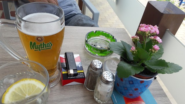 Meltemi - Beach Bar Restaurant