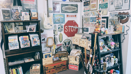 One Mans Junk LLC Treasures