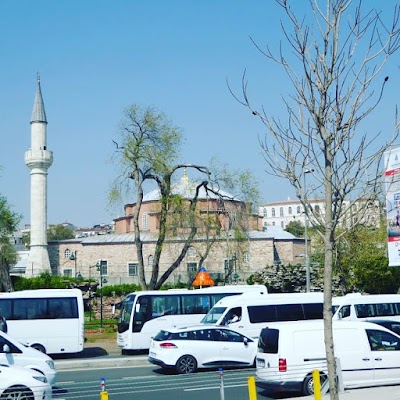 Kadırga Mesleki ve Teknik Anadolu Lisesi