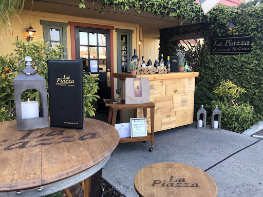 La Piazza Ristorante Italiano Logo