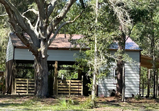 Sierra Stables - Visual