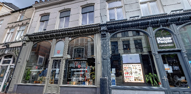Beoordelingen van Versailles in Nijmegen - Slijterij