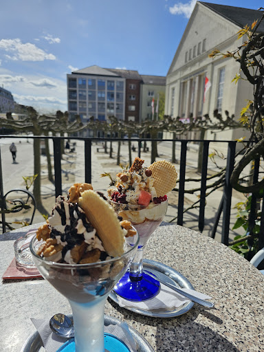 Eis Cafe Venezia ...mit neuem Wirt ! - Thumbnail