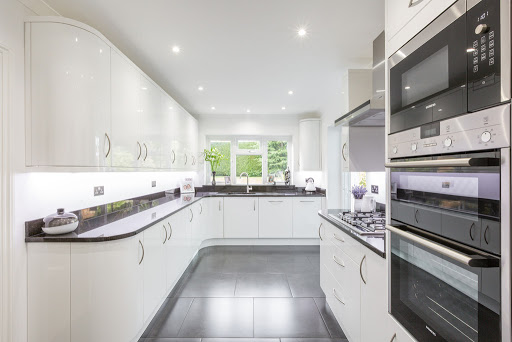 Move Revolution Estate Agent - Nutfield - Thumbnail
