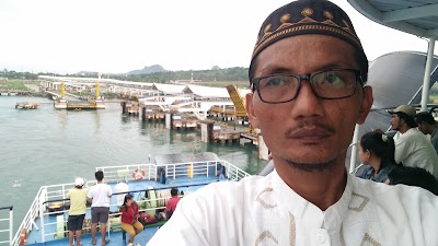 Photos of Toko Manisan Family 1