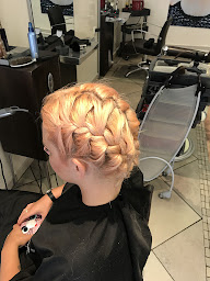 Photo n°9 de Salon Color Shop Coiffure - Coiffeur Dijon à Dijon (Salon de coiffure)