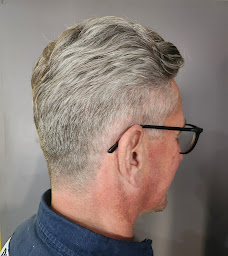 Photo n°11 de Salon de Coiffure Privé Youle JJ à Isles-sur-Suippe (Salon de coiffure)