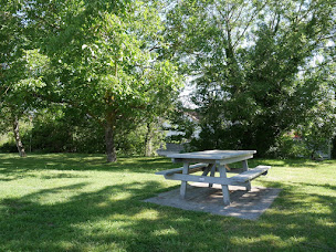 Photo n°6 de Aire camping car à Montmorillon (Terrain de camping)