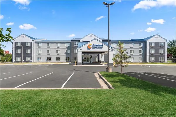 Comfort Inn & Suites Olathe - Kansas City