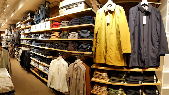 MUJI Kensington Open Times