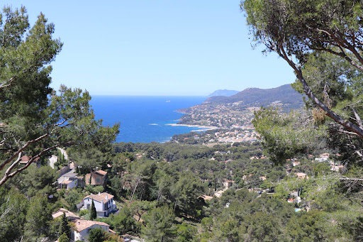 Photo de Location Vacances - MESOMAX - Villa, vue mer, avec piscine à Carqueiranne à Carqueiranne (83320)