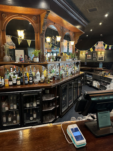Reviews of The Square Tavern in London - Pub