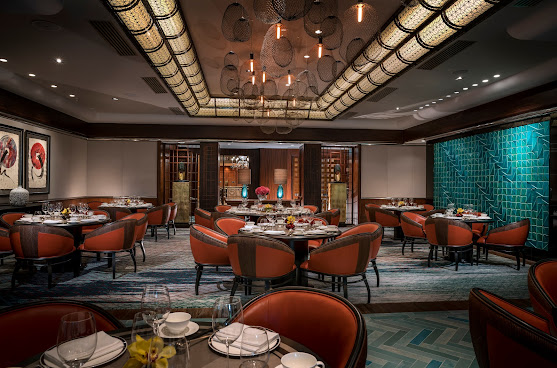 Four Seasons Hotel Singapore by null