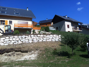 Photo n°3 de Terrassement Audeyer TP Assainissement Démolition Enrobé Enrochement VRD Aménagement 38 à Villard-de-Lans (Société de travaux publics)