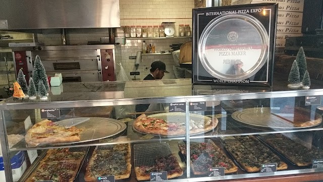 Williamsburg Pizza - Brooklyn