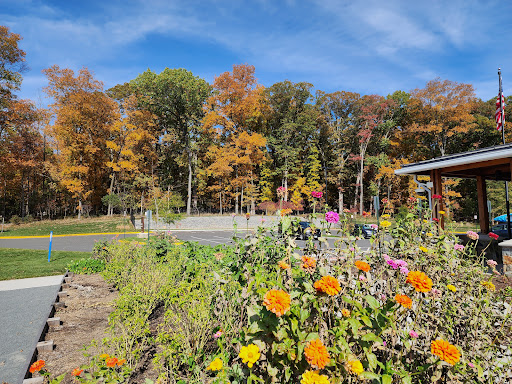 Hal and Berni Hanson Nature Center - Thumbnail