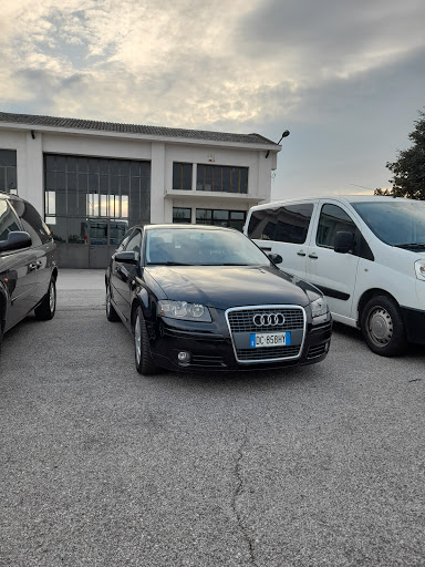 Business Cars - Thumbnail