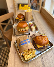 Photo n°3 de Sma Ma Mash 19e à Paris (Restaurant de hamburgers)