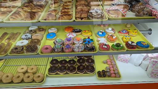 Castle Donuts - Visual