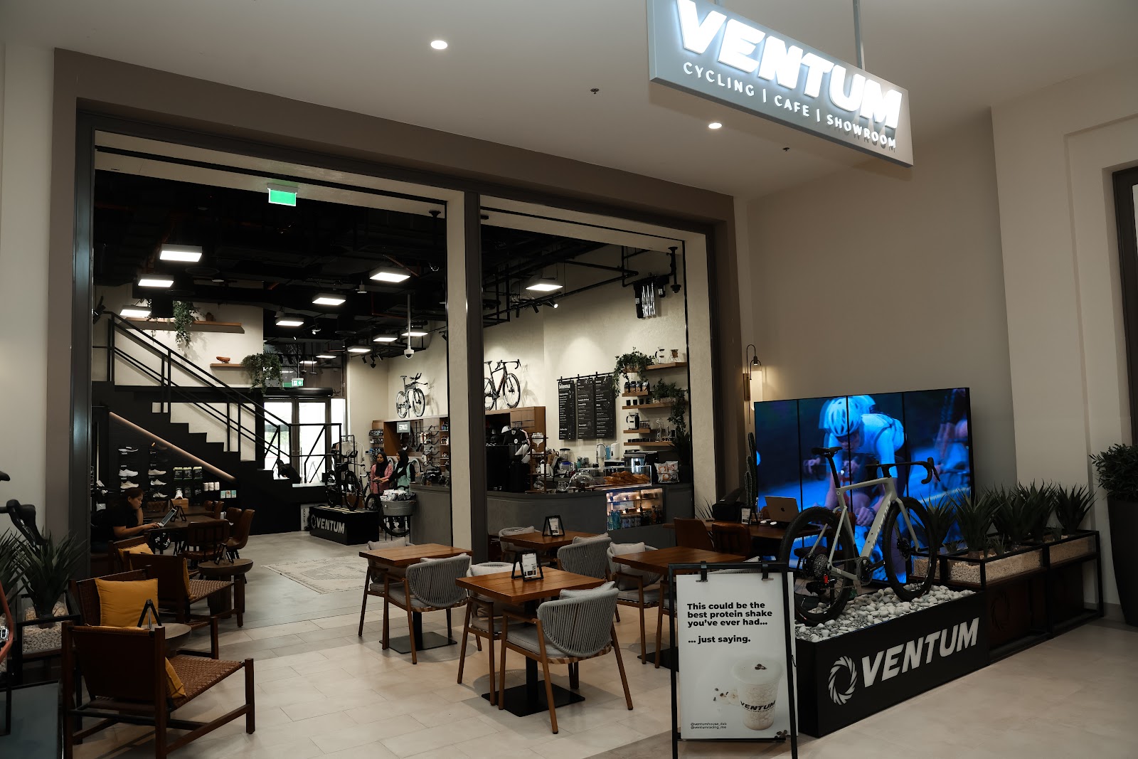 Ventum House - Cafe | Bikes | Services - صورة 2
