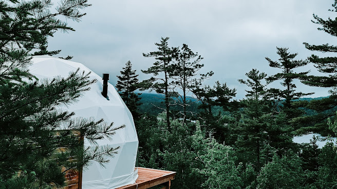 Nalu Retreat by null