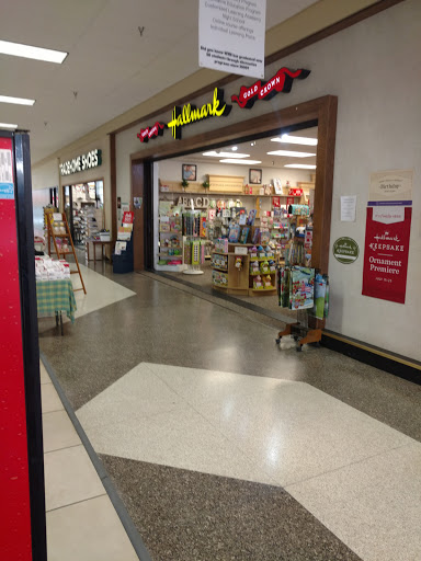 Lea's Hallmark Shop - Thumbnail