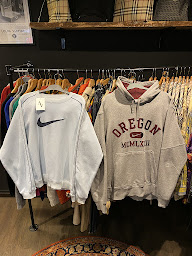 Photo n°4 de FRIPERIE L’ATELIER VINTAGE - SECOND HAND à Strasbourg (Magasin de vêtements vintage)