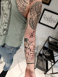 Photo n°35 de La F/F à Val-de-Virieu (Salon de tatouage et piercing)