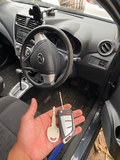 Locksmith kunci saujana