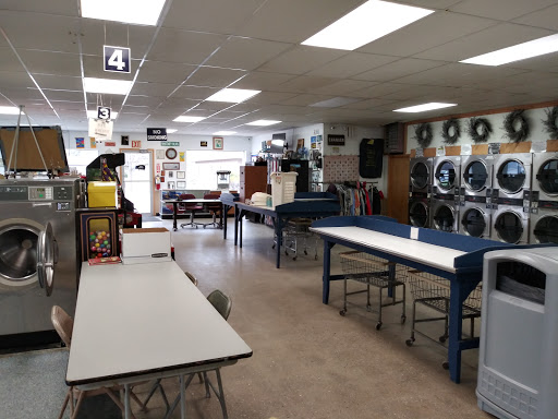 Whitney's Laundromat Logo