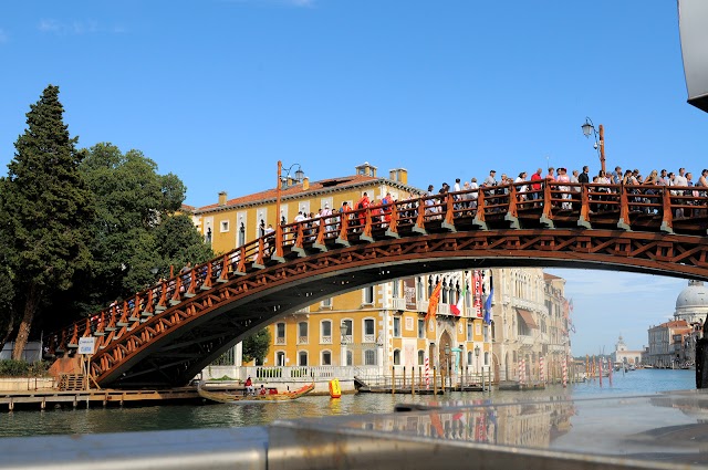 Pont de l’Académie