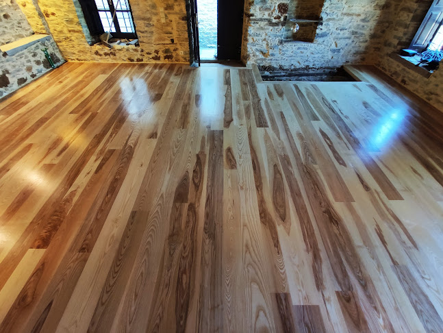 Δημήτρης Δάμτσας - Παρκέ•Ξύλινες Οροφές•Ειδικές Κατασκευές - Βόλος