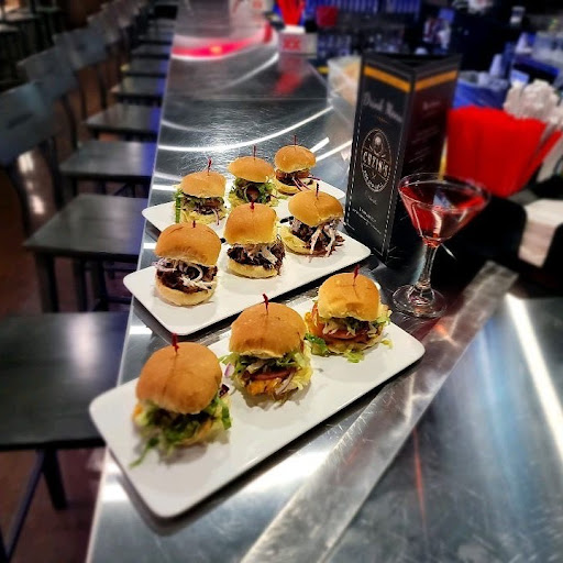 Cuzin’s Pub & Grill - Thumbnail