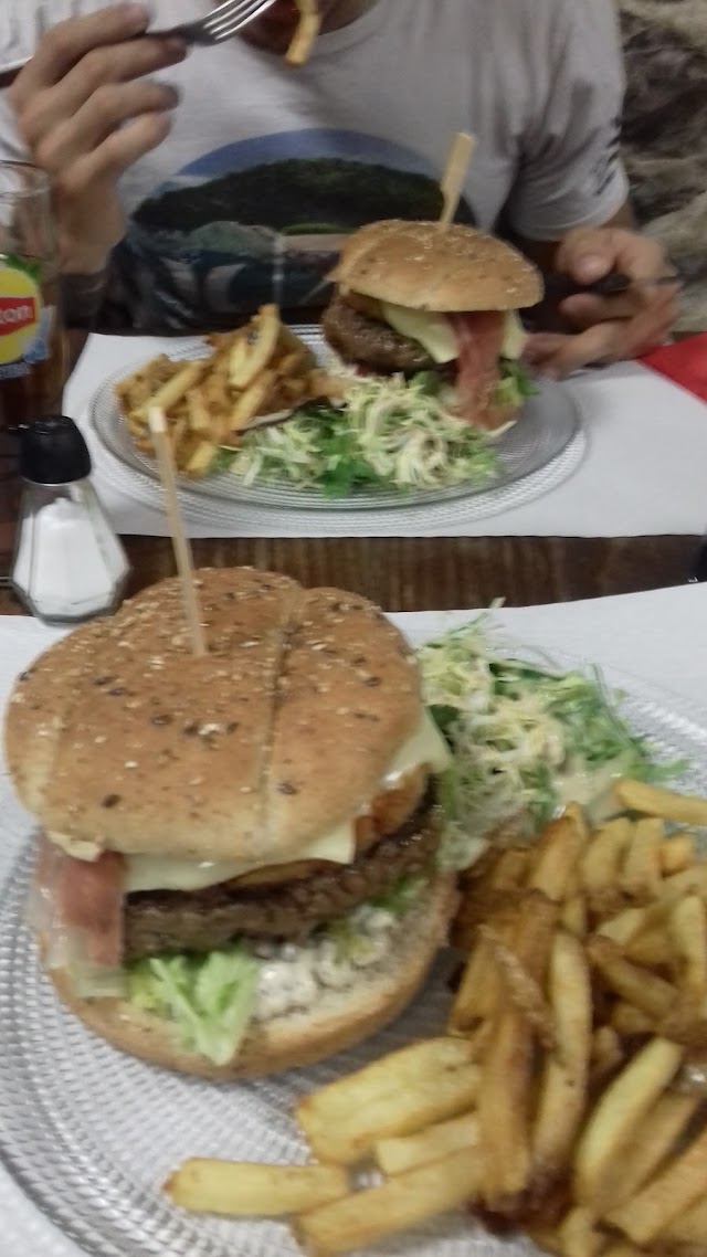 Le Saloon