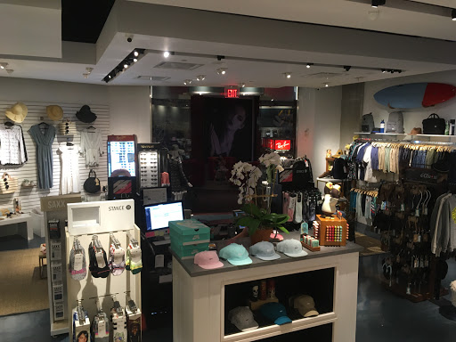 Flying Point on the Shore - Casino Shop Gallery - United States