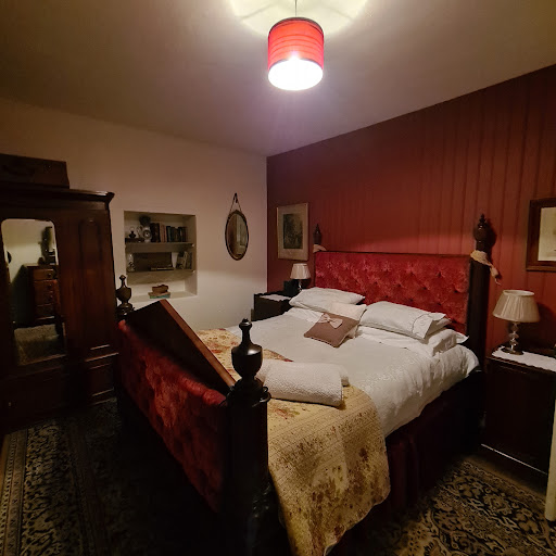 No33 Coach House Royal Hillsborough