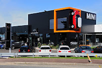 P L Identité à Savigny