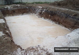 Photo n°10 de TERRASSEMENT RÉNOVATION PISCINE à Bourdic (Entreprise de VRD)