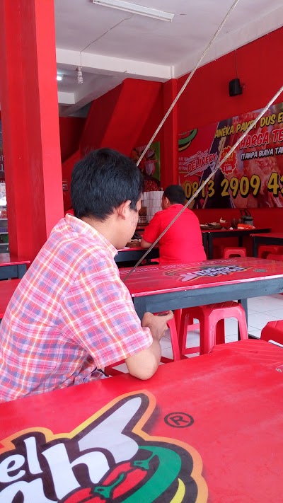 Photos of Bird Market Tract