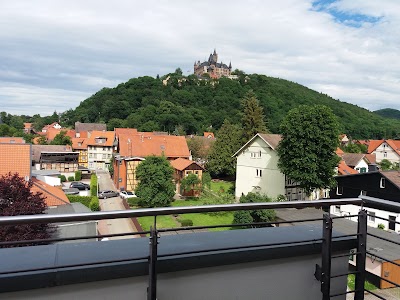 Photos of Mercedes-Benz Stern Auto Center Wernigerode