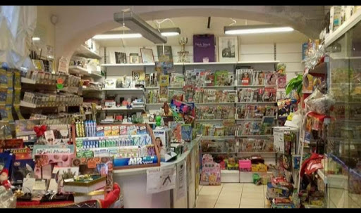 Edicola Tabacchi e Generi vari di Giulia Zappolini Gallery - Italy