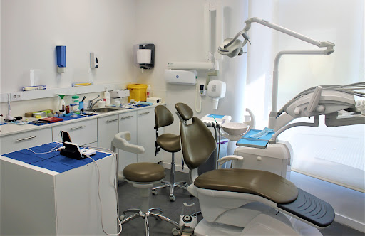 Clinica Dental Zeudent - Spain