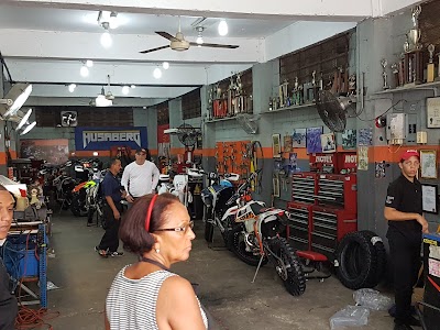 Photos of KTM Santo Domingo