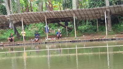 Photos of Damar Poldung Fishing Pond