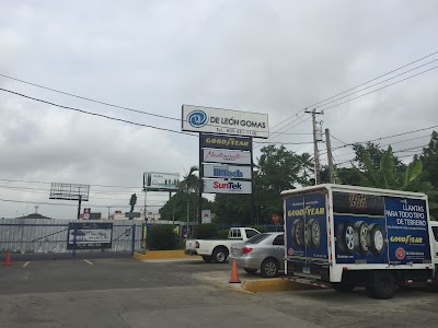 Photos of De Le&oacute;n Gomas