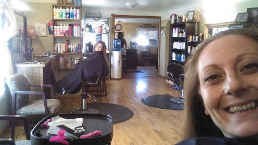 Brats Salon - Visual