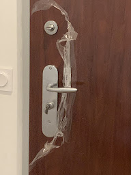 Photo n°29 de Serrurerie Cordonnerie Beaugrenelle - Serrurier Paris 15 à Paris (Service de serrurerie d'urgence)