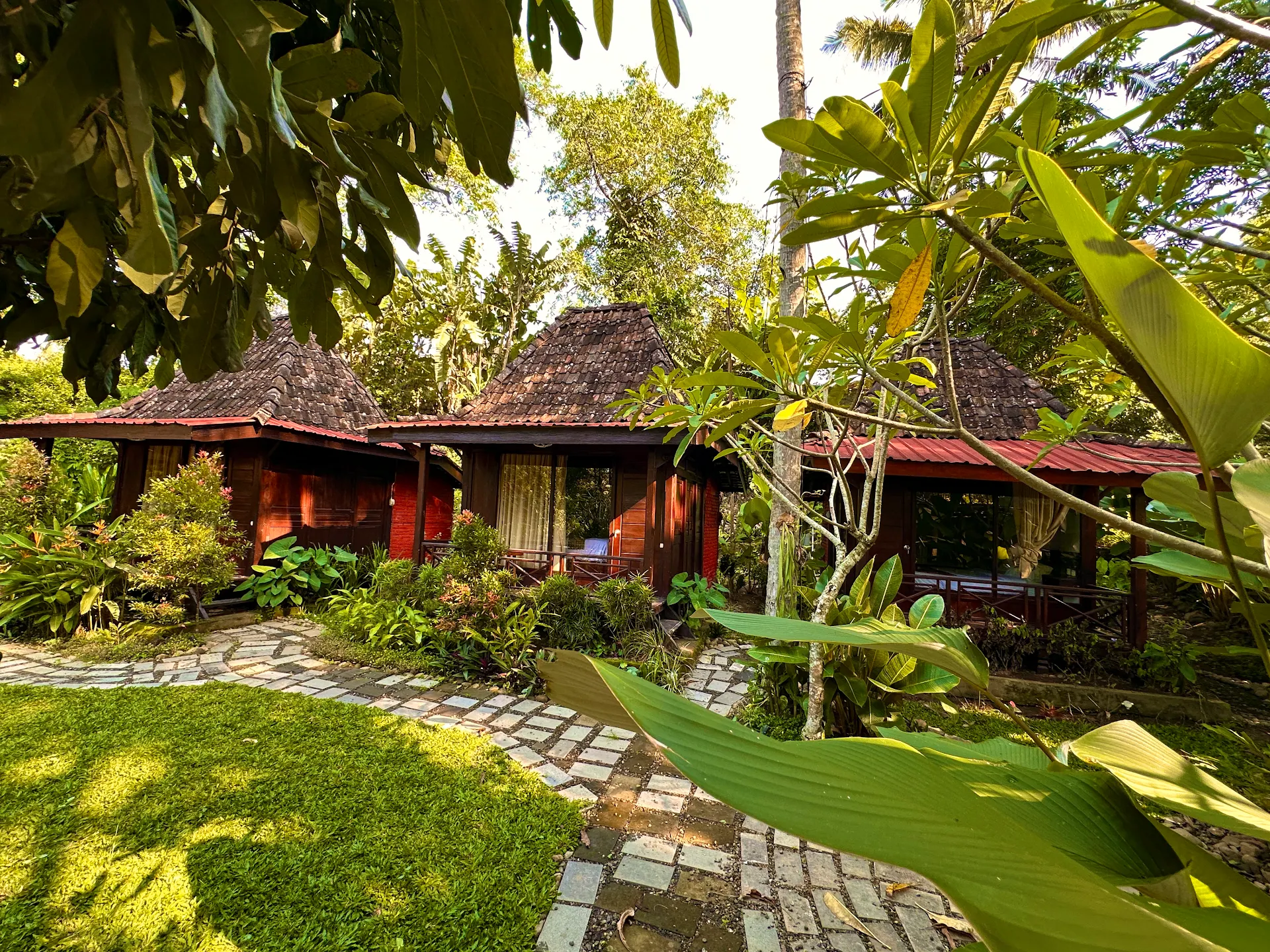 Puunee Wild River Guest House & Villas