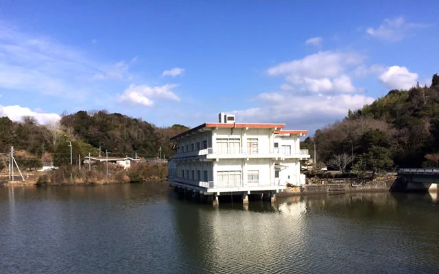 大池荘