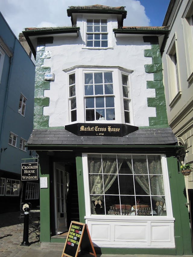 The Crooked House of Windsor